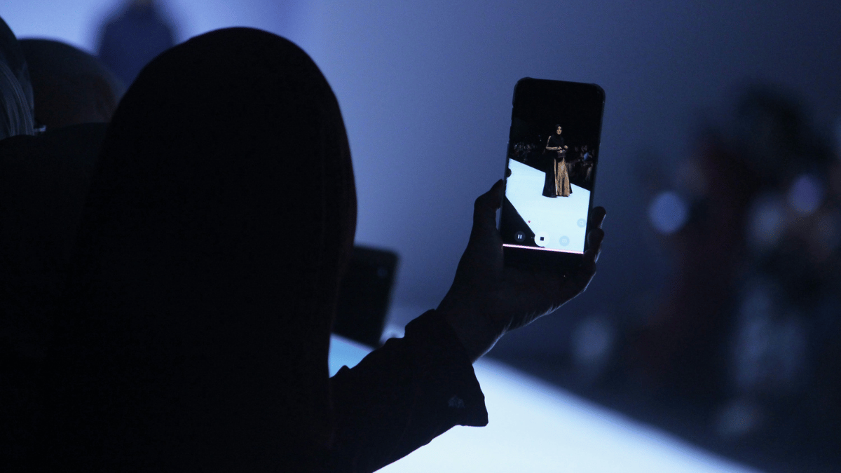 How fashion weeks influence retail: the process from runway to retail shelves